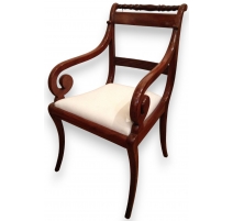 Paire de fauteuils à crosse Regency.