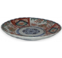 Plat Imari décor de lions, en