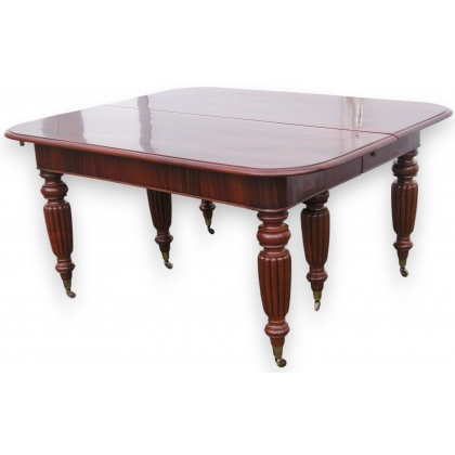  Table de salle à manger sur roulettes. sur  Moinat SA  - Antiquités décoration