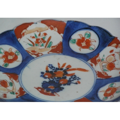 Imari plate, porcelain. Decorated by  Moinat SA  - Antiques and home décor