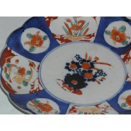 Imari plate, porcelain. Decorated by  Moinat SA  - Antiques and home décor