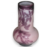 Vase violet, signé GALLÉ (Émile,