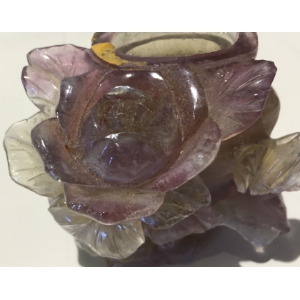 Petit vase en fluorite "Roses" sur  Moinat SA  - Antiquités décoration