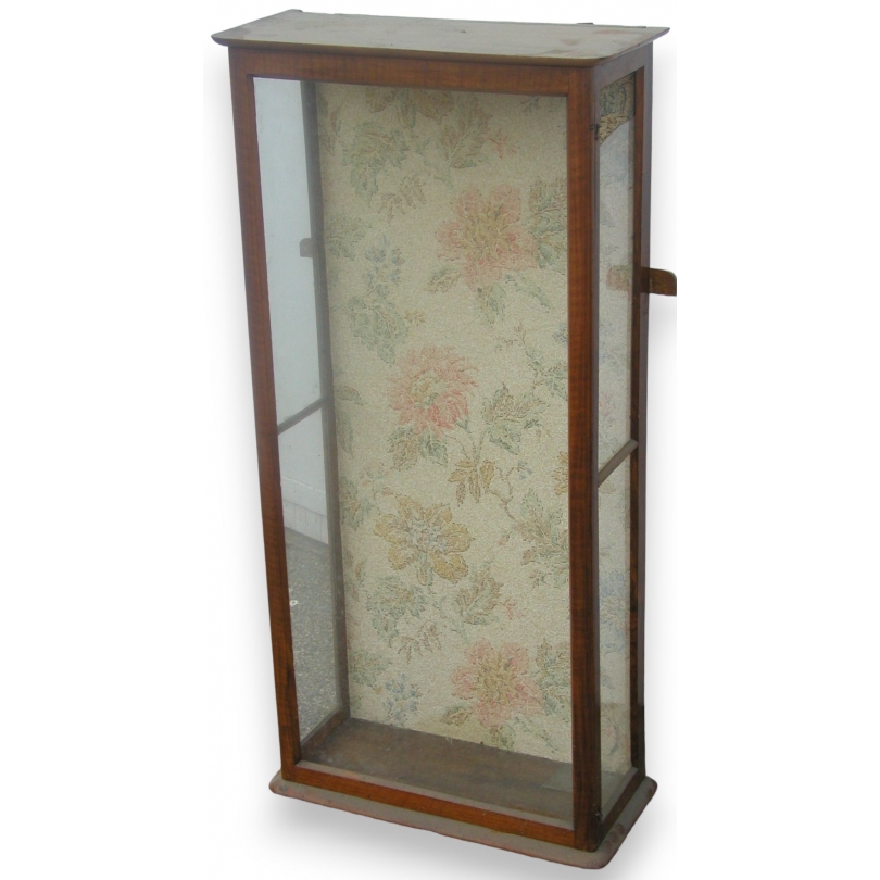  Vitrine de pendules neuchâteloises. sur  Moinat SA  - Antiquités décoration