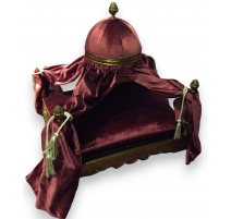 Кровать для собаки или кошки Royal