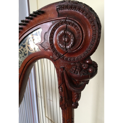 Carved wooden harp in the shape of a basket by Moinat SA – Antiques and home décor