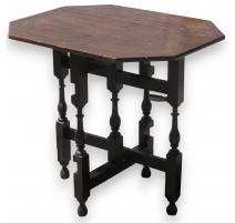 Table pliable de style Louis XIII