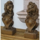 Paire de sculptures "Lions" sur socle,