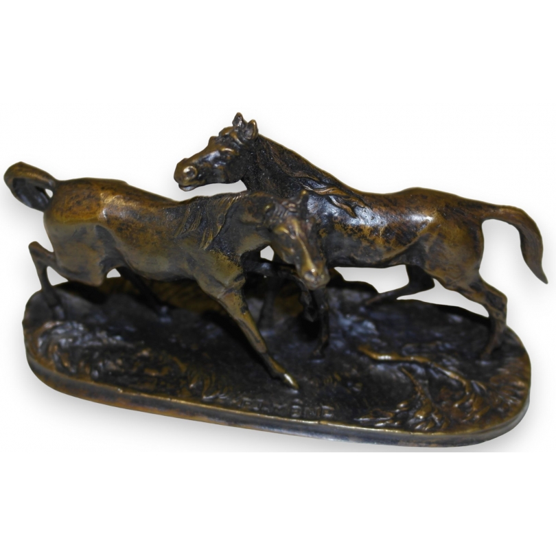  Reproduction du petit bronze Accolade sur  Moinat SA  - Antiquités décoration