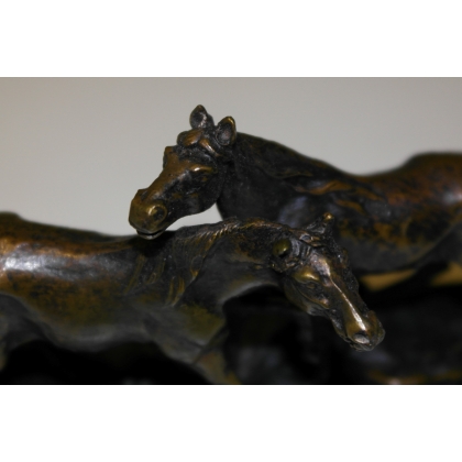  Reproduction du petit bronze Accolade sur  Moinat SA  - Antiquités décoration