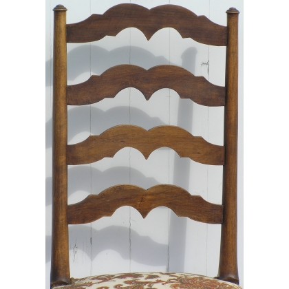  Chaise Louis XIII, en noyer. Avec sur  Moinat SA  - Antiquités décoration