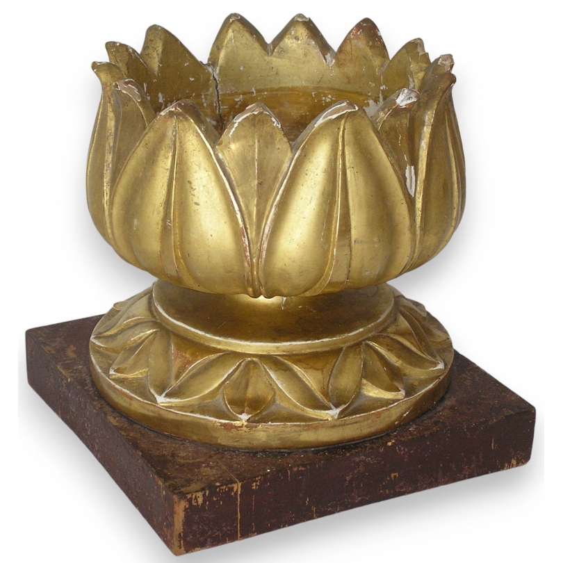 "Lotus Flower" sculpture, made of wood, at  Moinat SA  - Antiques and home décor
