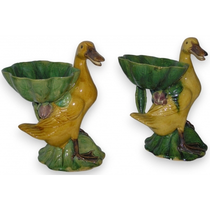 Paire de sculptures \"Canards et fleurs