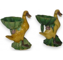 Paire de sculptures "Canards et fleurs