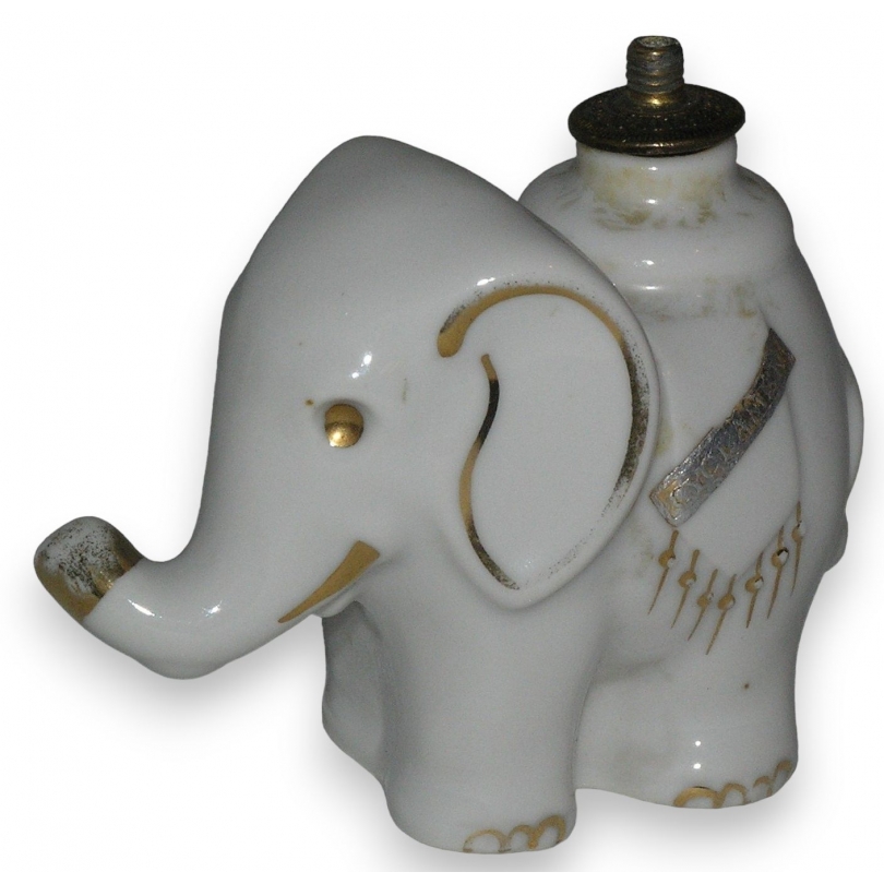 Brûle-parfum "Eléphant", signé dessous