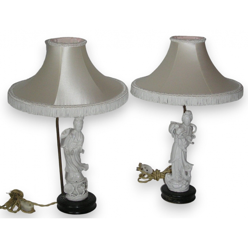 Pair of "Geisha" lamps, made of porcelain, from Moinat SA – Antiques and home décor