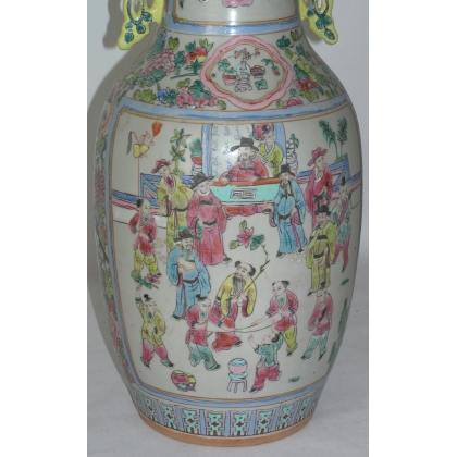  Paire de vases, en porcelaine. Décor de sur  Moinat SA  - Antiquités décoration