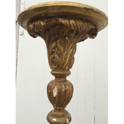  Porte-cierge, en bois sculpté et doré. sur  Moinat SA  - Antiquités décoration