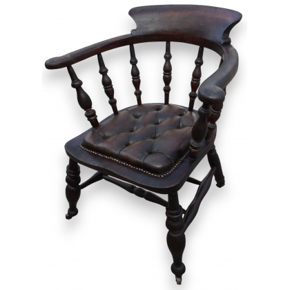 Fauteuil sur roulettes, en hêtre. Avec