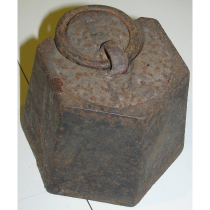 Cast iron balance weight, 5 kilos. From  Moinat SA  - Antiques and home décor