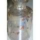 Carafe vers 1900, en cristal émaillé.