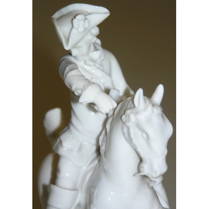 "Hunting Scene" statue, in porcelain, by Moinat SA – Antiques and decorative items