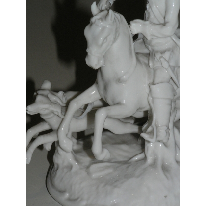 "Hunting Scene" statue, in porcelain, by Moinat SA – Antiques and decorative items
