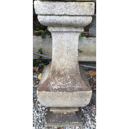  Pilier - socle, en granite. sur  Moinat SA  - Antiquités décoration