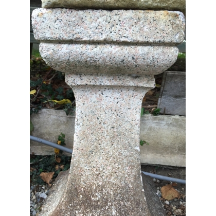  Pilier - socle, en granite. sur  Moinat SA  - Antiquités décoration