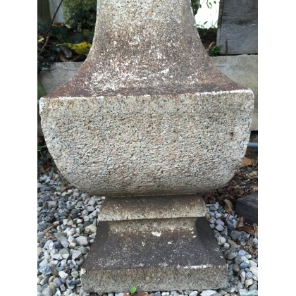  Pilier - socle, en granite. sur  Moinat SA  - Antiquités décoration