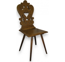 Chaise scabelle, en noyer