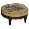 Louis XVI-style oval footstool, in walnut. From  Moinat SA  - Antiques and home décor