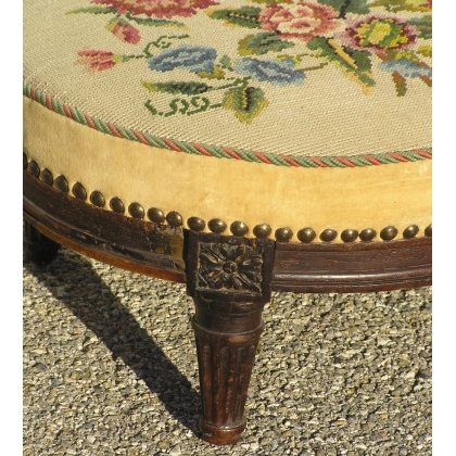 Louis XVI-style oval footstool, in walnut. From  Moinat SA  - Antiques and home décor
