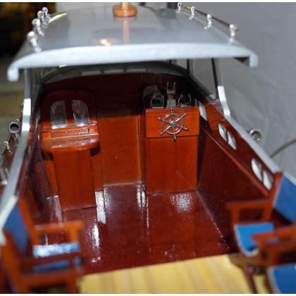  Maquette de bateau "Hacker Craft sur  Moinat SA  - Antiquités décoration