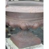  Vase Medicis avec anses en fonte brune sur  Moinat SA  - Antiquités décoration