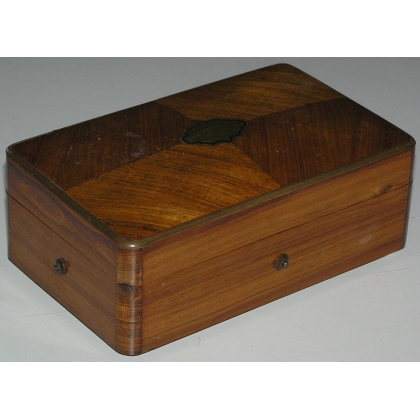 Music box playing 4 tunes by B.A. BRÉMOND, manufactured by Moinat SA – Antiques and home décor