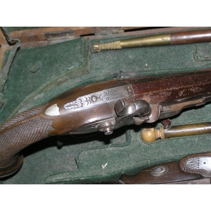 Pair of flintlock pistols with accessories at  Moinat SA  - Antiques and home décor