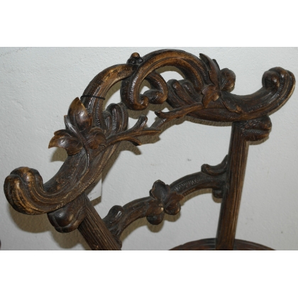 Carved walnut chair with cane seat by  Moinat SA  - Antiques and home décor