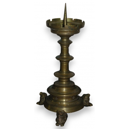 Candleholder, in bronze. Tripod base. Signed W. POLDERS on Moinat SA – Antiques and decorative items