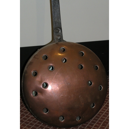Copper heater/bed warmer. Available from  Moinat SA  - Antiques and home décor