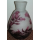 Vase rose, signé A. DELATTE, Nancy, en