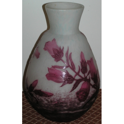 Pink vase, signed A. DELATTE, Nancy, on  Moinat SA  - Antiques and home décor