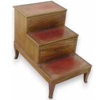 Step-commode, 3 marches avec cuir rouge.