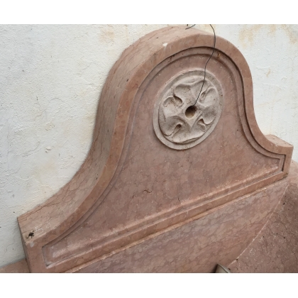 Half-moon fountain in pink marble at  Moinat SA  - Antiques and home décor