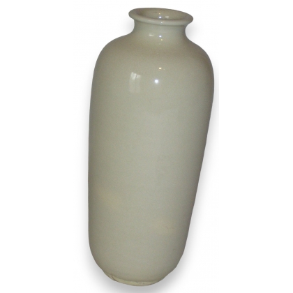 Vase beige en forme de bouteille