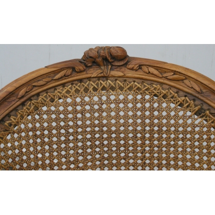 Louis XV Cabriolet armchair. Available from Moinat SA – Antiques and home décor