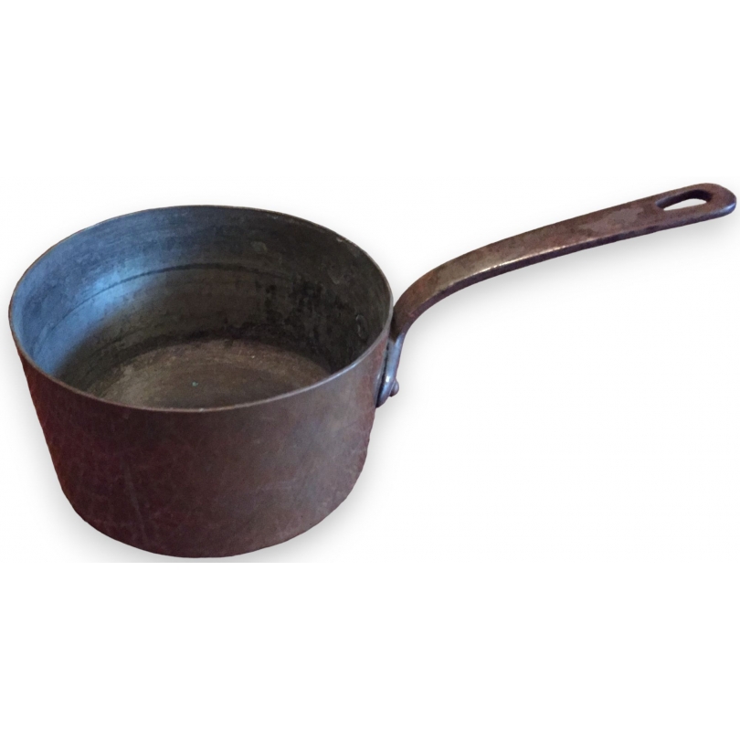 Casserole en cuivre et manche en fer