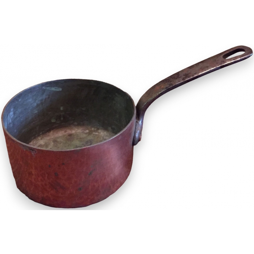 Casserole en cuivre et manche en fer
