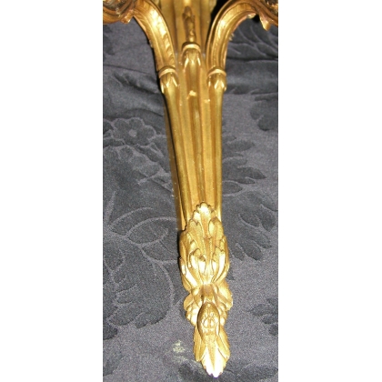 Paire d'appliques Louis XVI à 2 lumières. sur  Moinat SA  - Antiquités décoration