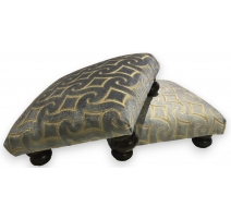 Paire de tabourets de pieds recouvert